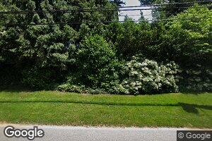 33 Bacon Rd, Old Westbury, NY 11568