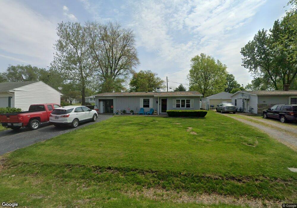 832 Sunset Dr, Lincoln, IL 62656 - photo 1