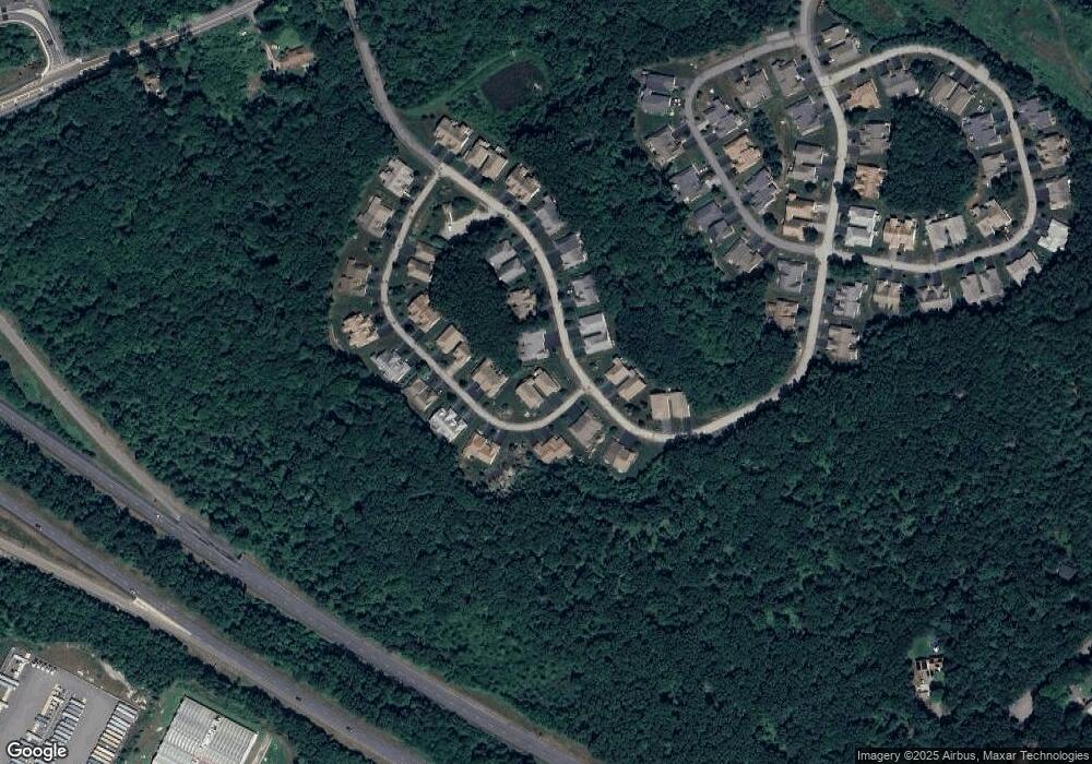 52 Summerfield Dr, Uxbridge, MA 01569 - photo 1