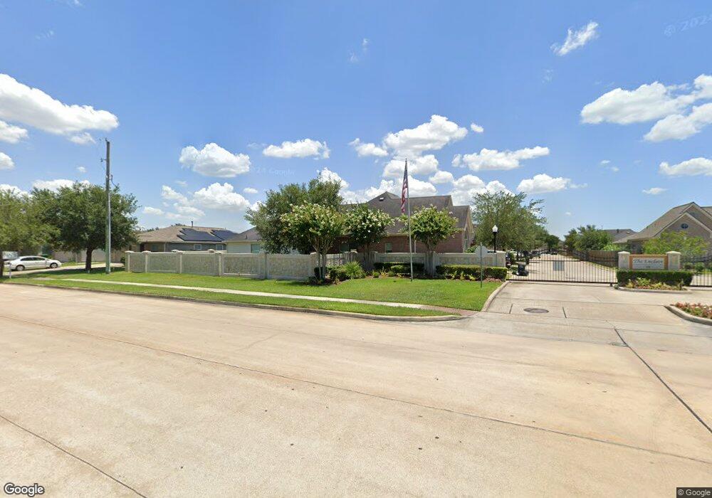 9011 Fuqua Villas Ln, Houston, TX 77075 - photo 1