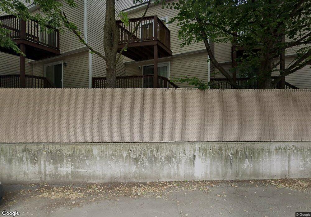 1541 Middlesex St unit 8, Lowell, MA 01851 - photo 1