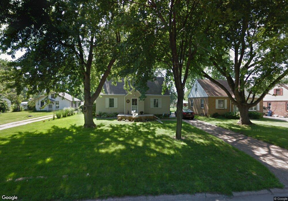 3312 52nd St, Des Moines, IA 50310 - photo 1