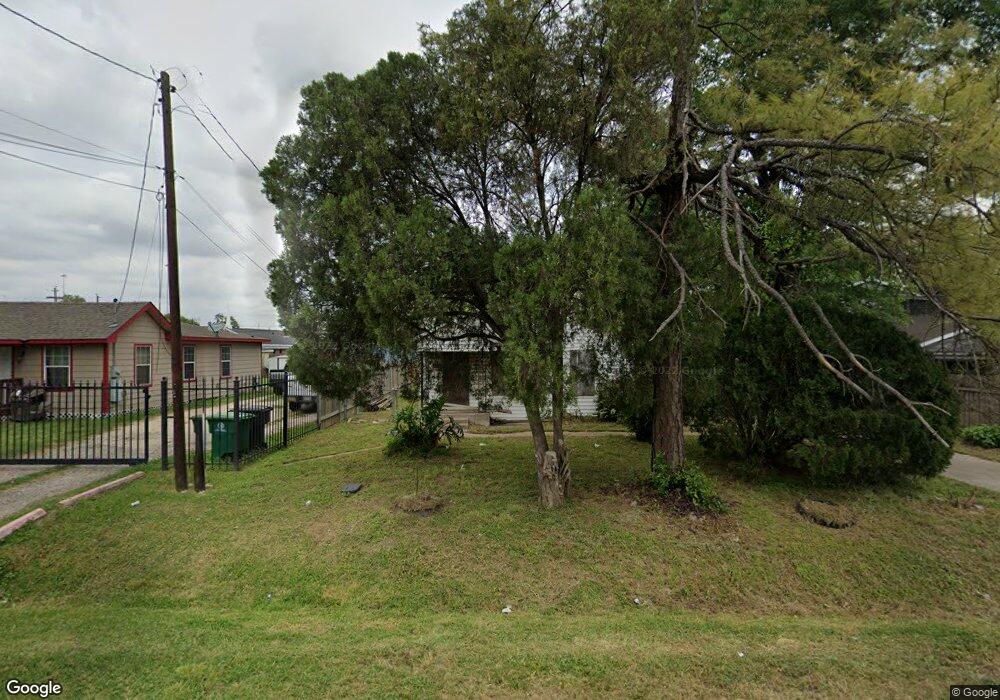 2409 Fairbanks St, Houston, TX 77026 - photo 1