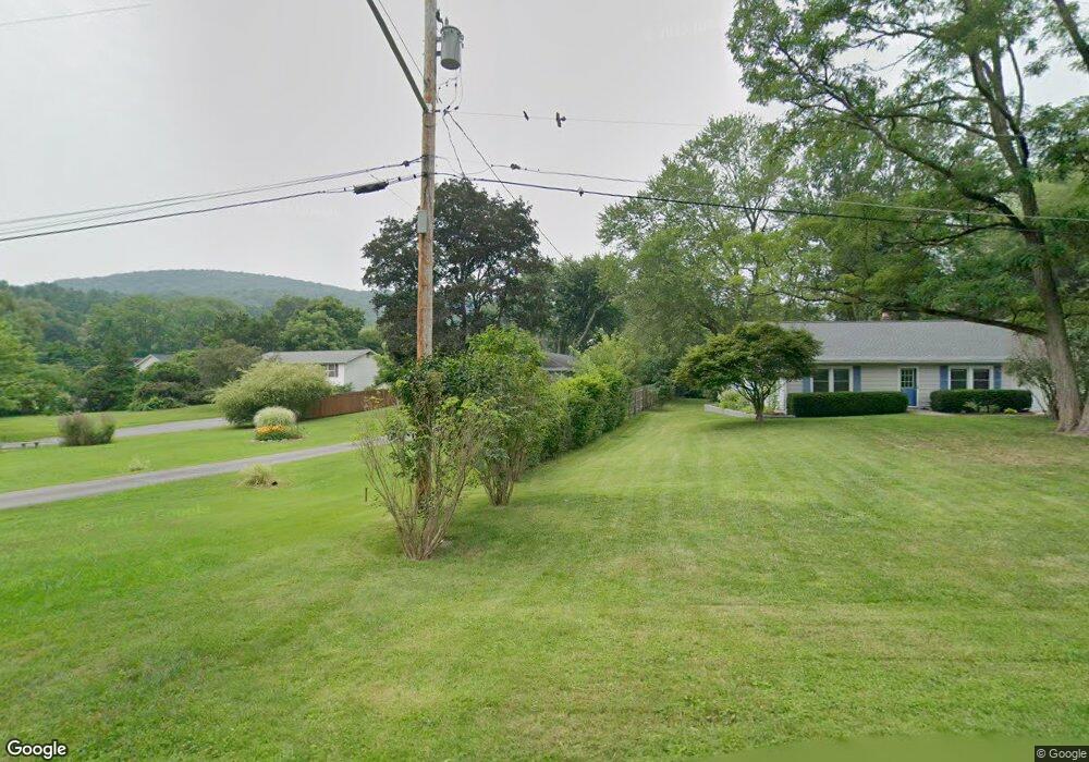 8 Sheridan Dr, Pawling, NY 12564 - photo 1