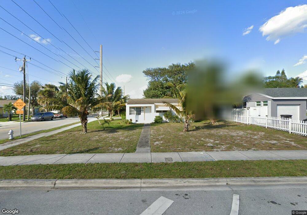939 36th St, West Palm Beach, FL 33407 - photo 1