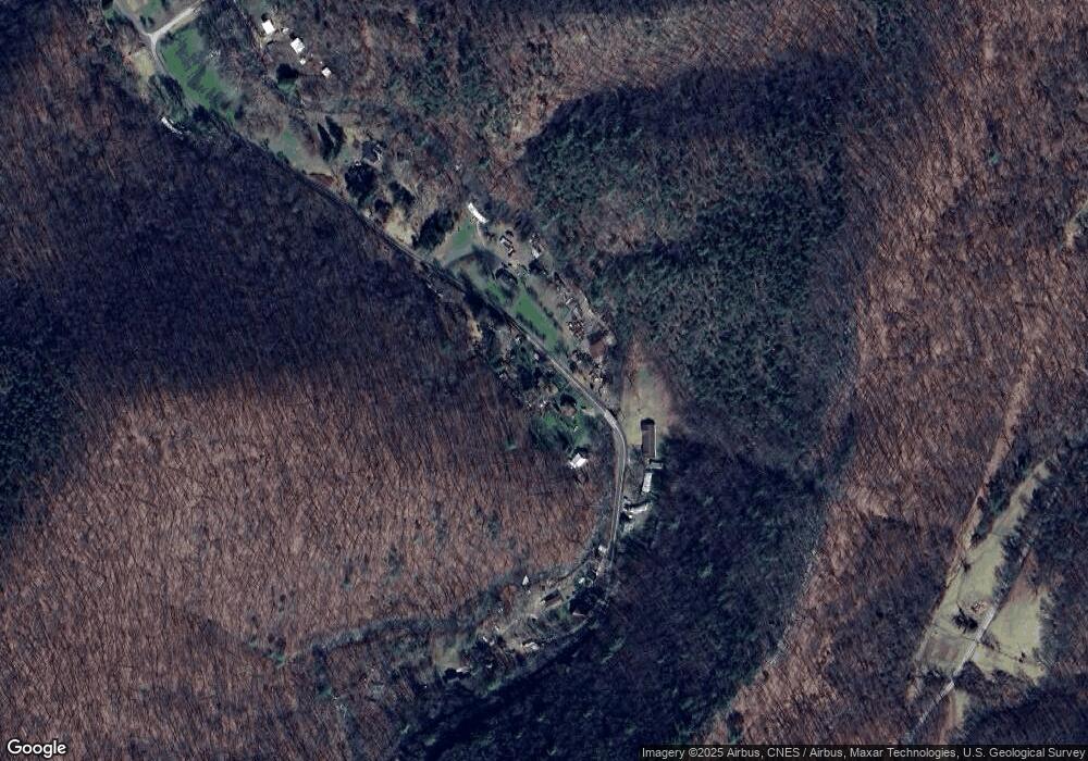 48 Slonaker Ln, Berkeley Springs, WV 25411 - photo 1