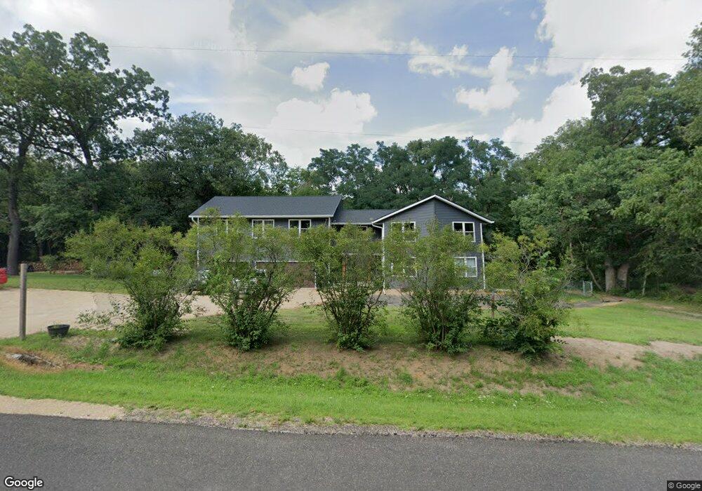 1622 W Red Oak Rd, Freeport, IL 61032 - photo 1