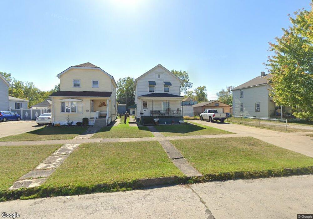 2118 E 29th St, Lorain, OH 44055 - photo 1
