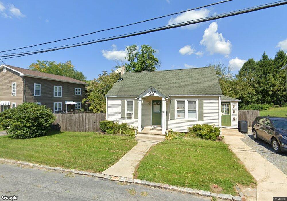 38 W 3rd St, Wind Gap, PA 18091 - photo 1