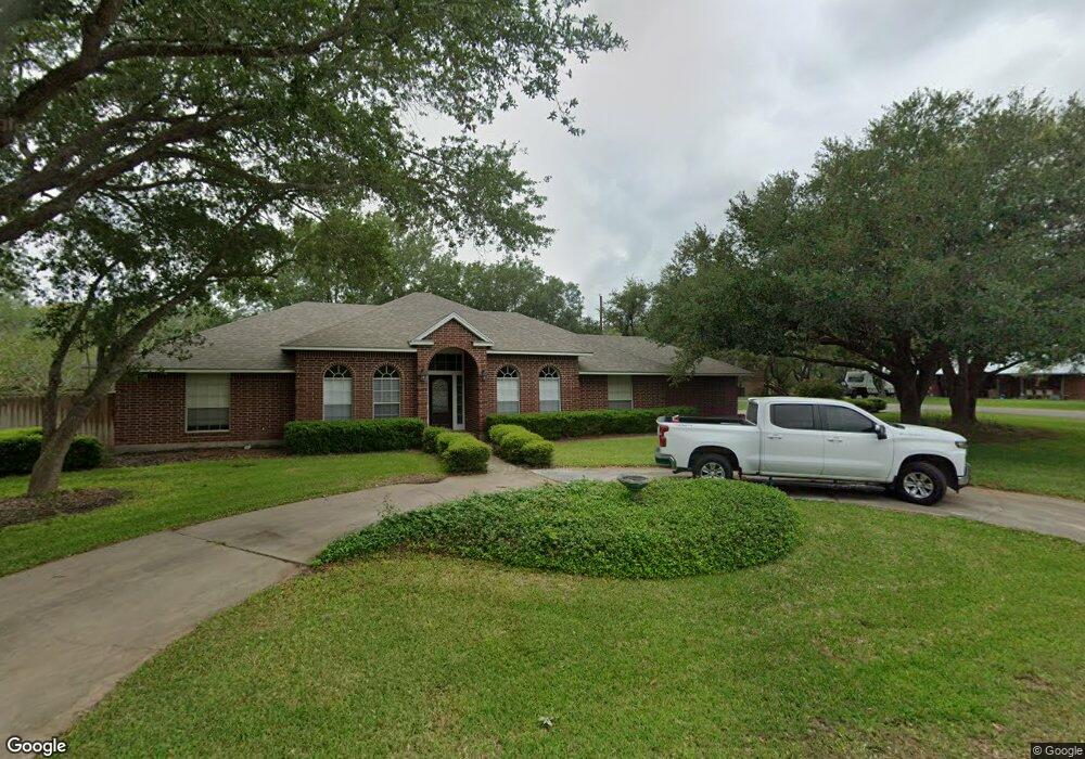 24 Windridge Dr, Beeville, TX 78102 - photo 1