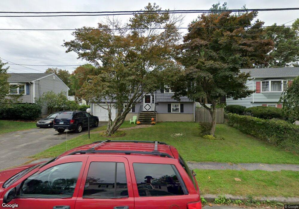 5 Pettom Rd, Norwalk, CT 06850 - photo 1