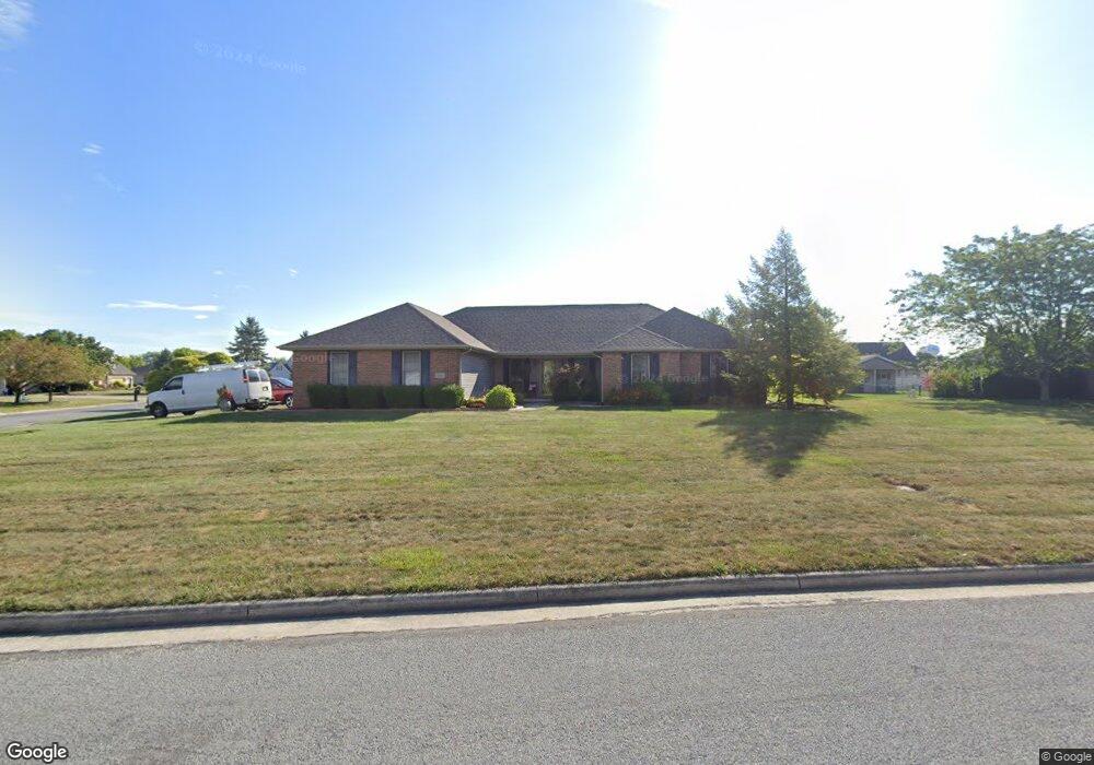 646 Country View Cir, Lima, OH 45801 - photo 1