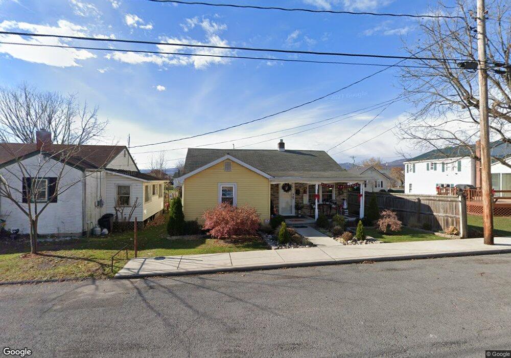 206 Railroad St, Moorefield, WV 26836 - photo 1