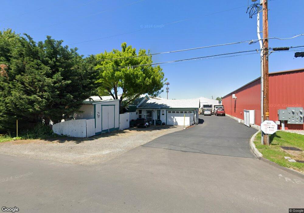 951 Lawnsdale Rd, Medford, OR 97504 - photo 1