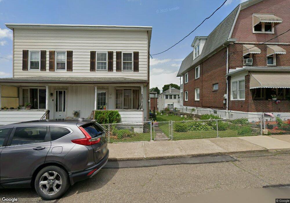 203 E Sherman St, McAdoo, PA 18237 - photo 1