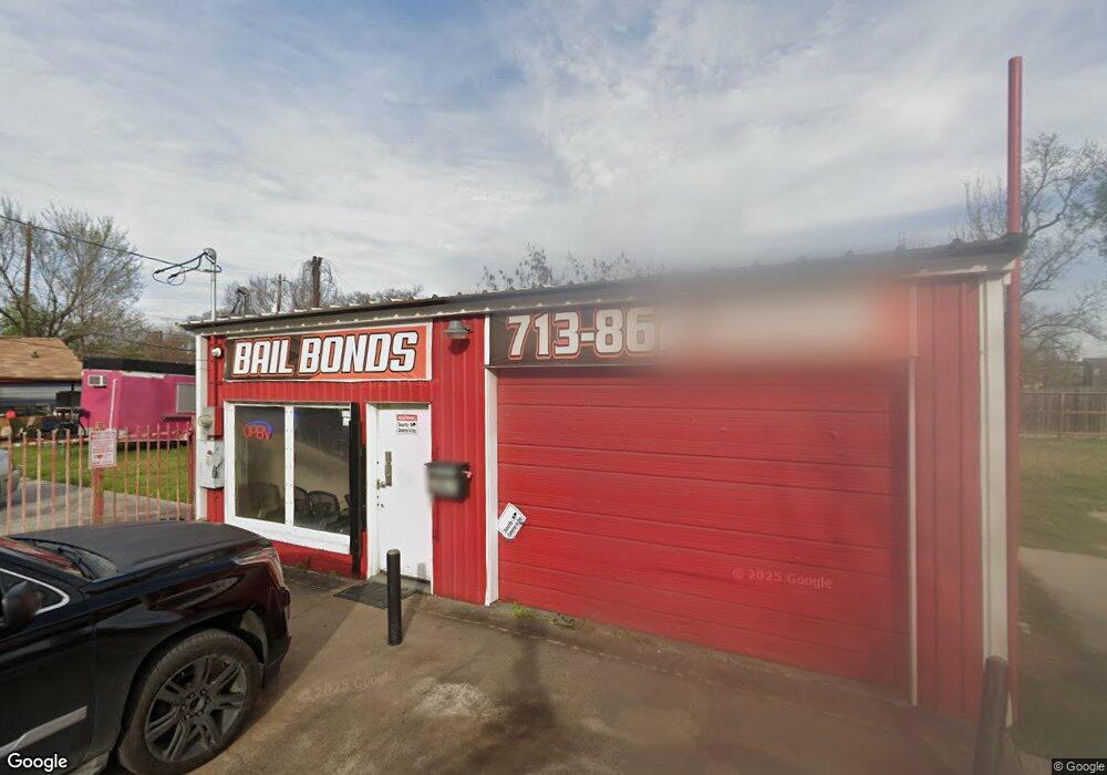 2826 North Fwy, Houston, TX 77009 - photo 1