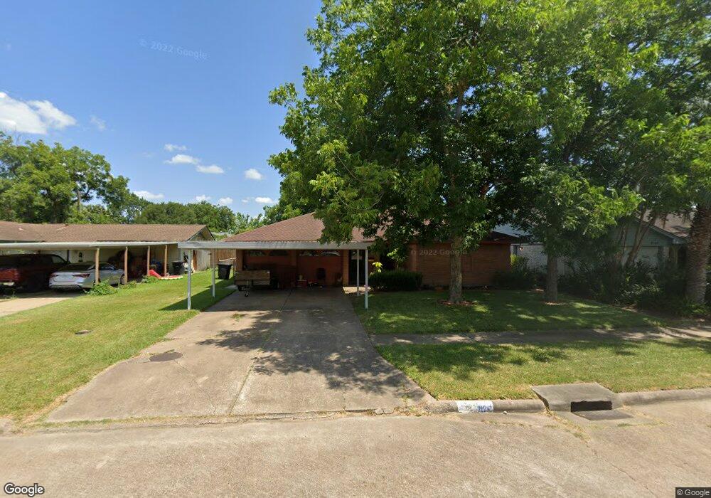 11247 Newton St, Houston, TX 77089 - photo 1