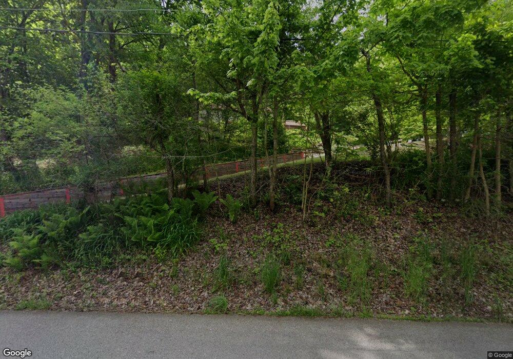 572 Sugar Run Rd, Eighty Four, PA 15330 - photo 1