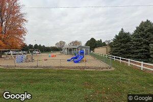 1003 Okey St, Hull, IA 51239