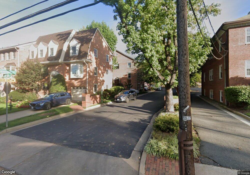 208 Governors Ct, Falls Church, VA 22046 - photo 1