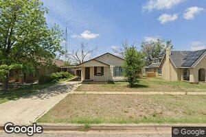 1009 Travis St, Plainview, TX 79072