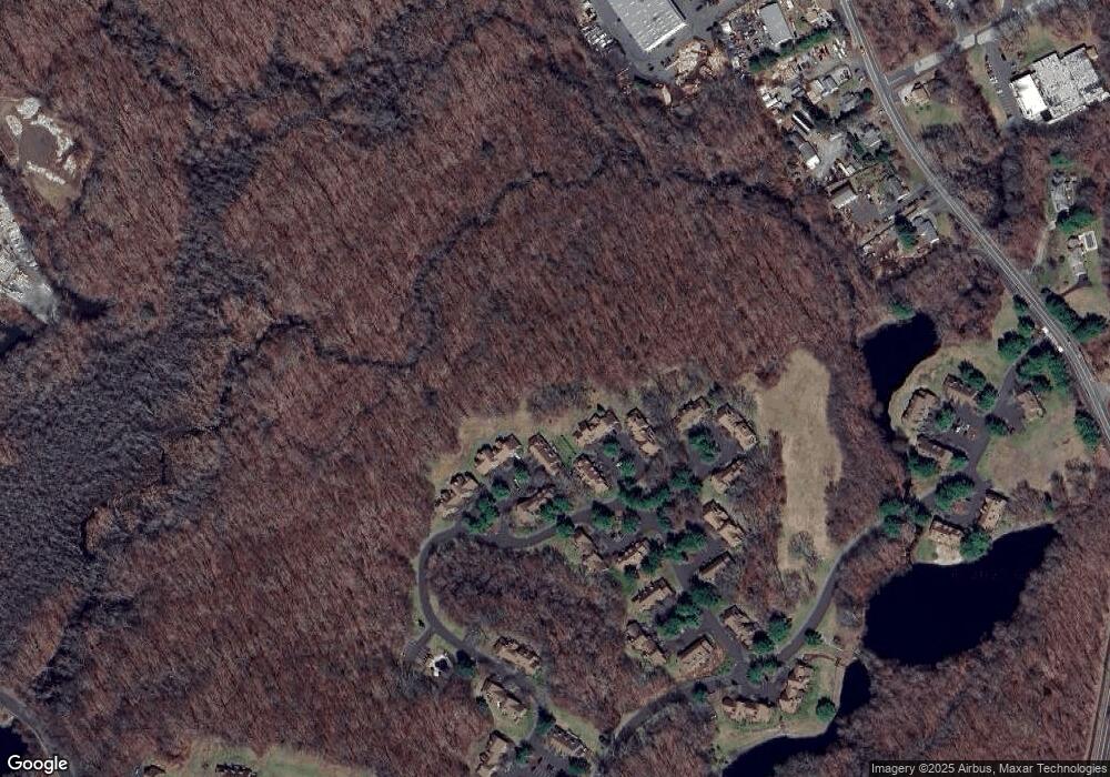 8 Willowbrook Cir, Monroe, CT 06468 - photo 1