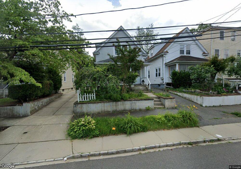 28 North Rd, Great Neck, NY 11024 - photo 1