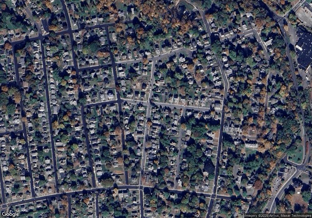 137 Walnut St, Naugatuck, CT 06770 - photo 1