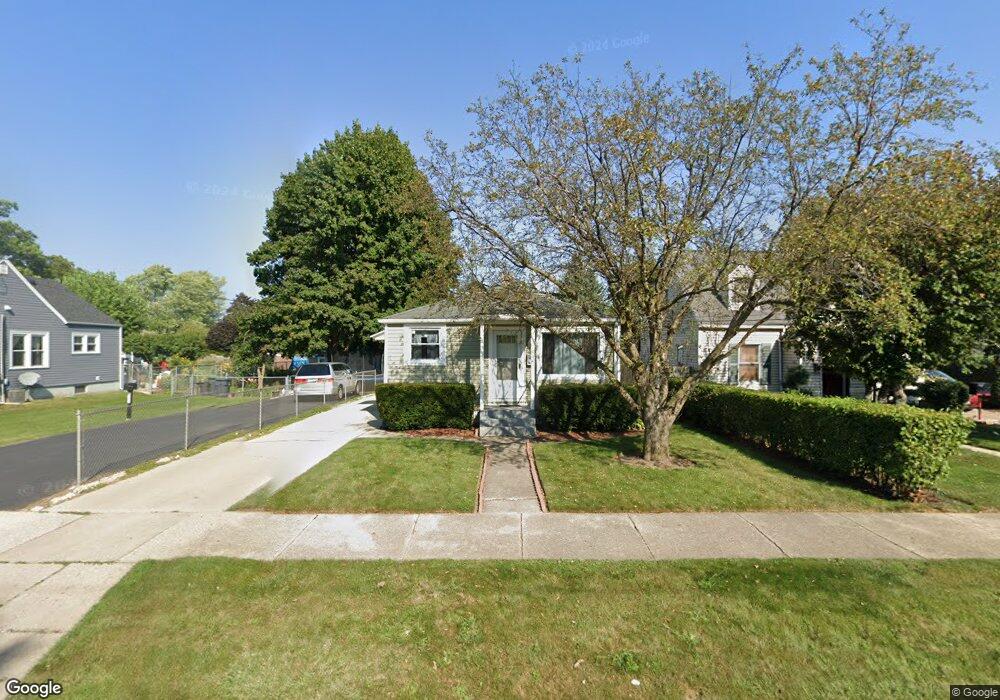 649 S Elmwood Ave, Waukegan, IL 60085 - photo 1