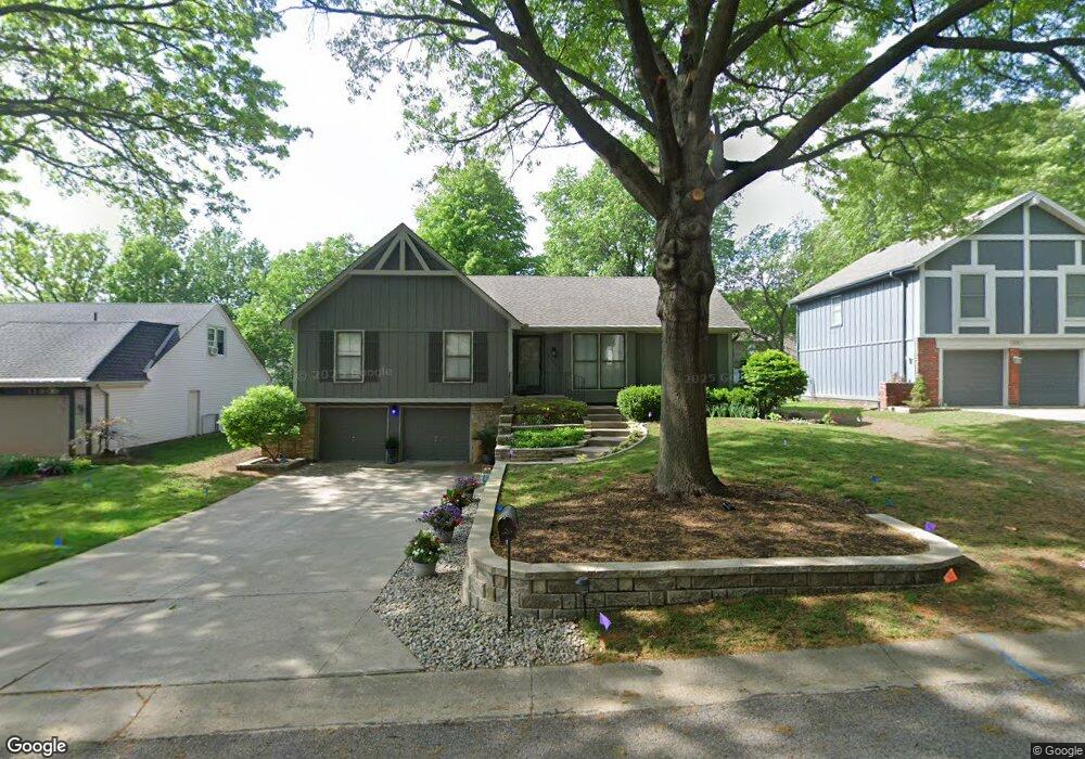 11913 W 100th Terrace, Lenexa, KS 66215 - photo 1