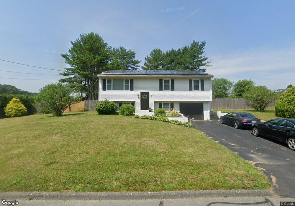 7 Ruby Ct, North Dartmouth, MA 02747 - photo 1