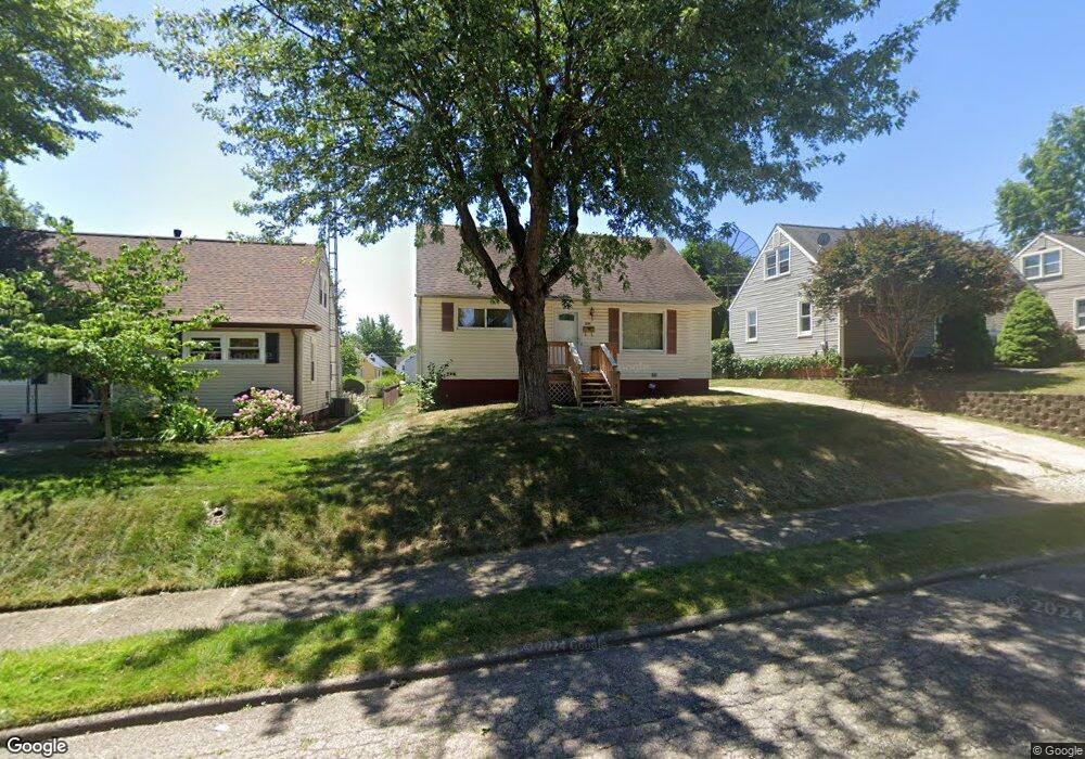 1522 Warrick Place NE, Canton, OH 44714 - photo 1