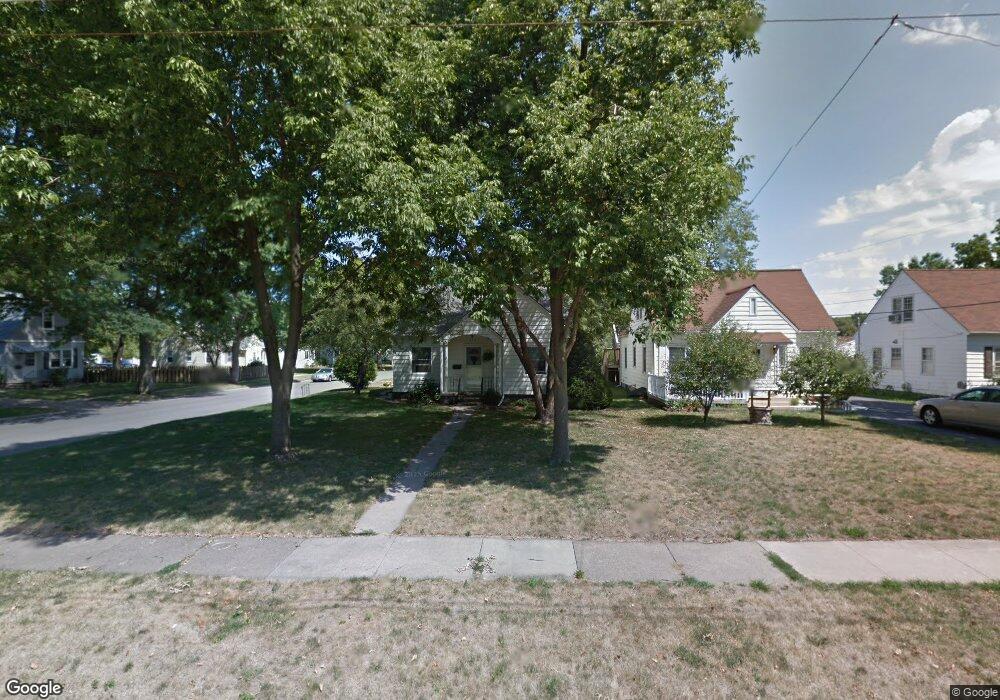 1703 W 7th St, Waterloo, IA 50702 - photo 1