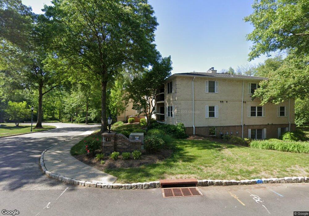 11A Heritage Dr unit 11A, Chatham, NJ 07928 - photo 1