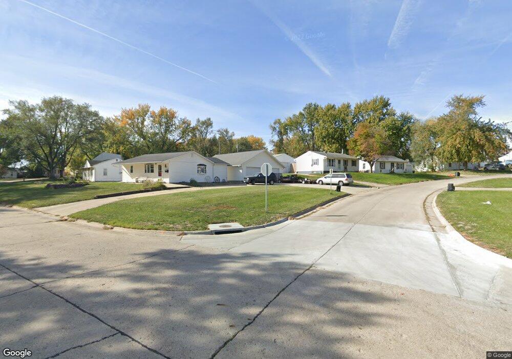 758 E 26th St S, Newton, IA 50208 - photo 1