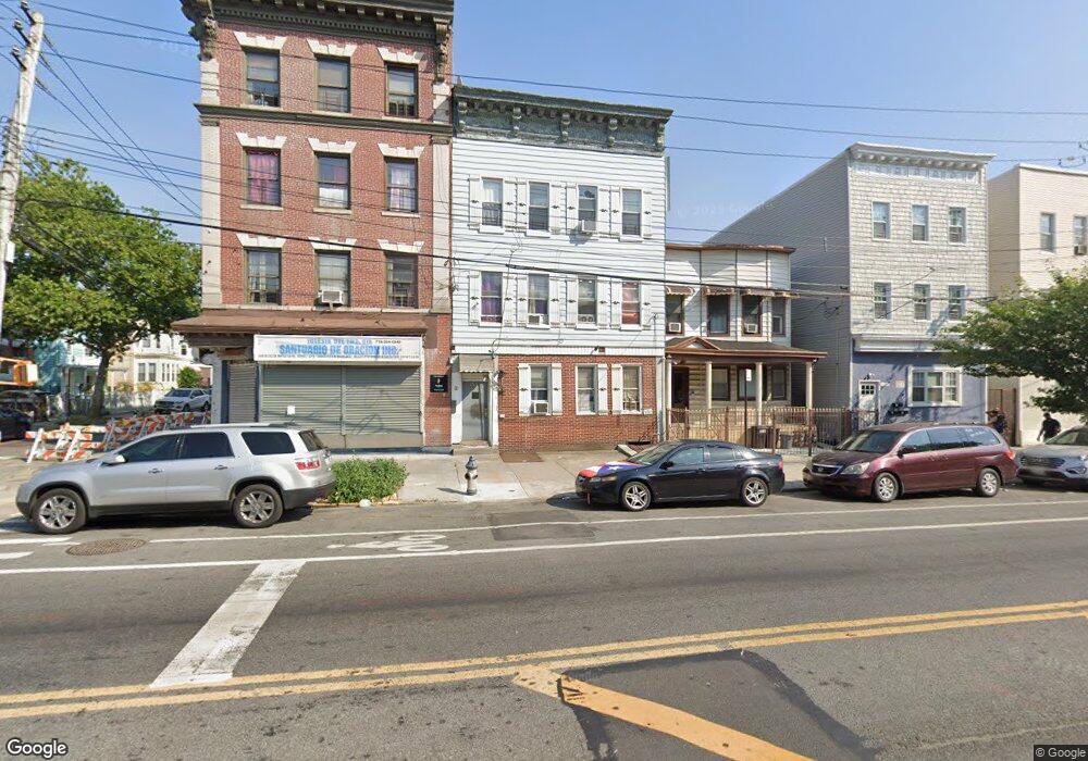 590 Morris Park Ave, Bronx, NY 10460 - photo 1