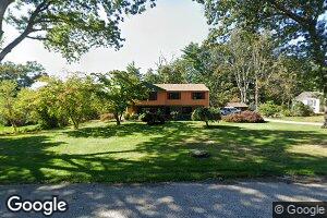 15 Fernwood Dr, Windham, CT 06280