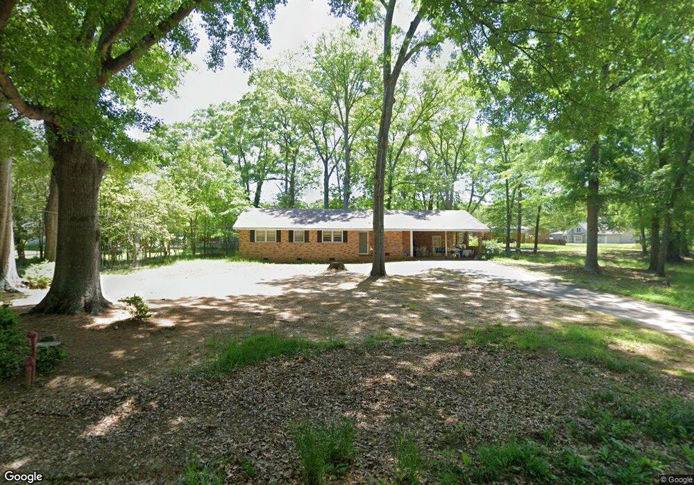 327 2nd Ave, Winder, GA 30680 - photo 1