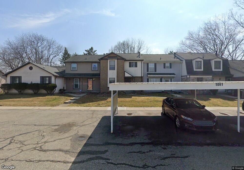 1063 River Hill Dr unit 15, Flint, MI 48532 - photo 1