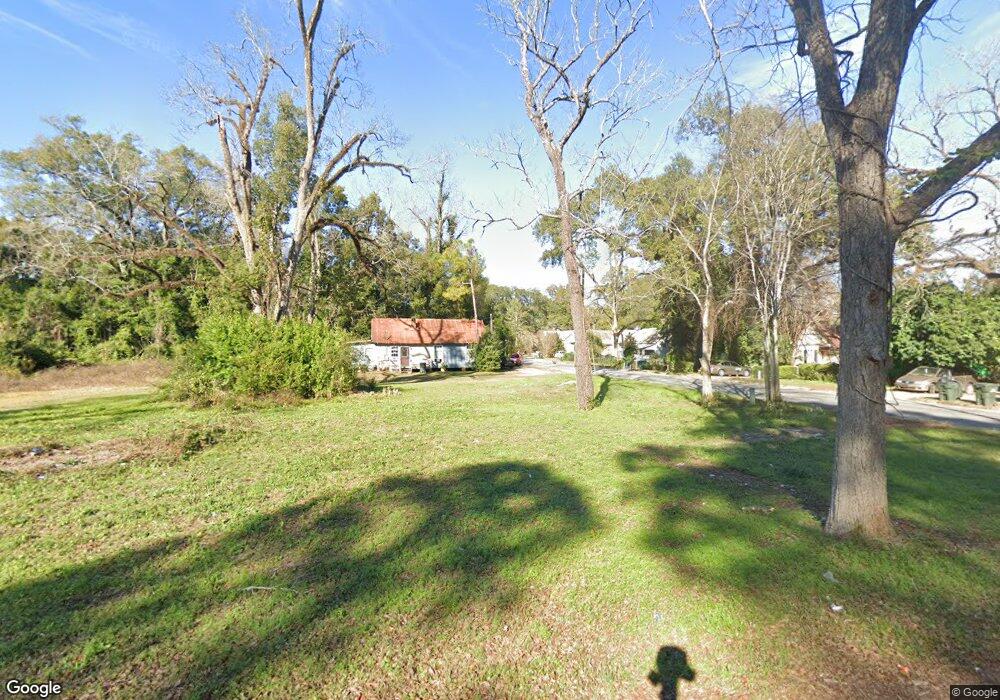 609 E Pine St, Bainbridge, GA 39819 - photo 1