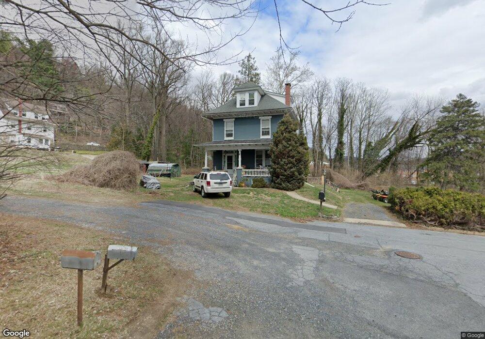 8 Lake St, Reading, PA 19606 - photo 1