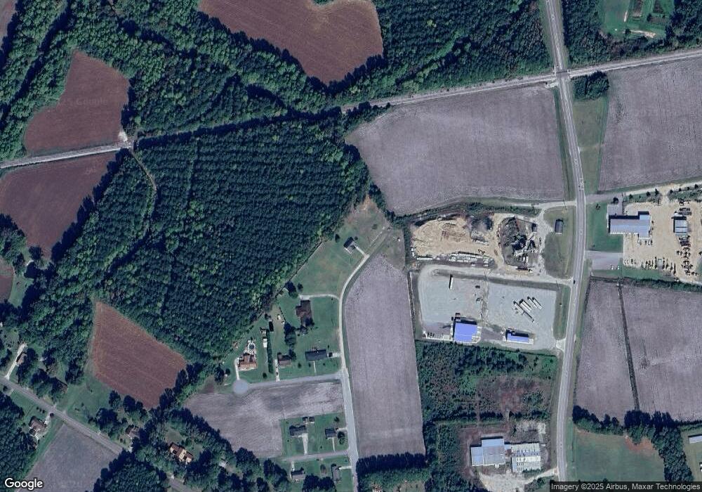 303 Roberson Dr, Williamston, NC 27892 - photo 1