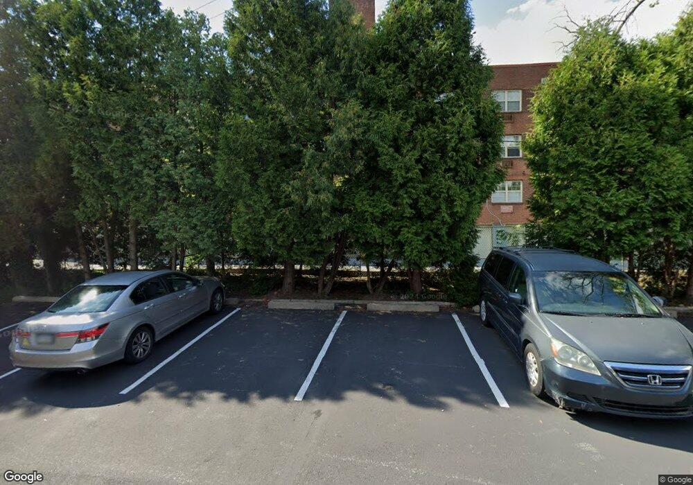 383 Lakeside Rd unit G1, Ardmore, PA 19003 - photo 1