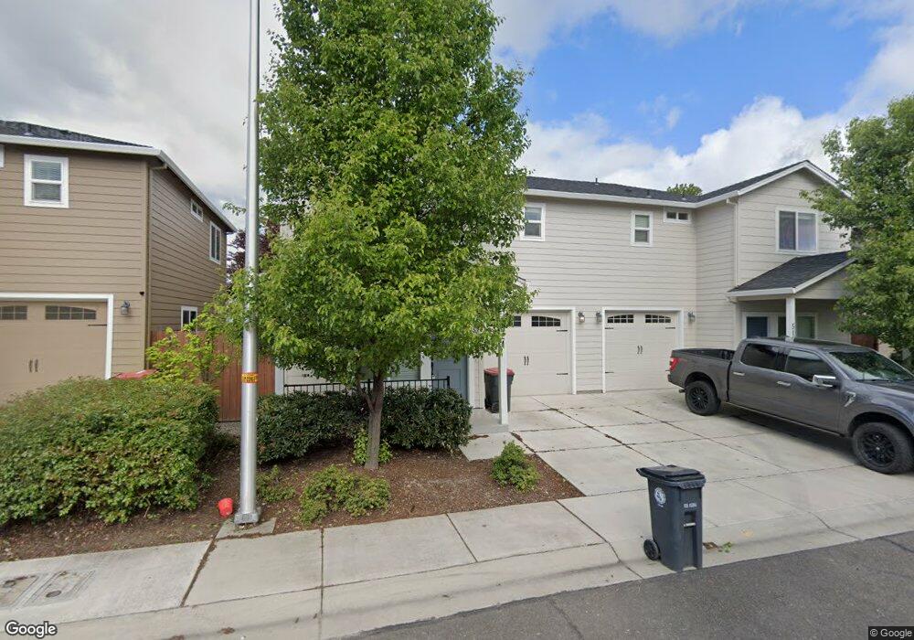 521 Gray Ct, Central Point, OR 97502 - photo 1