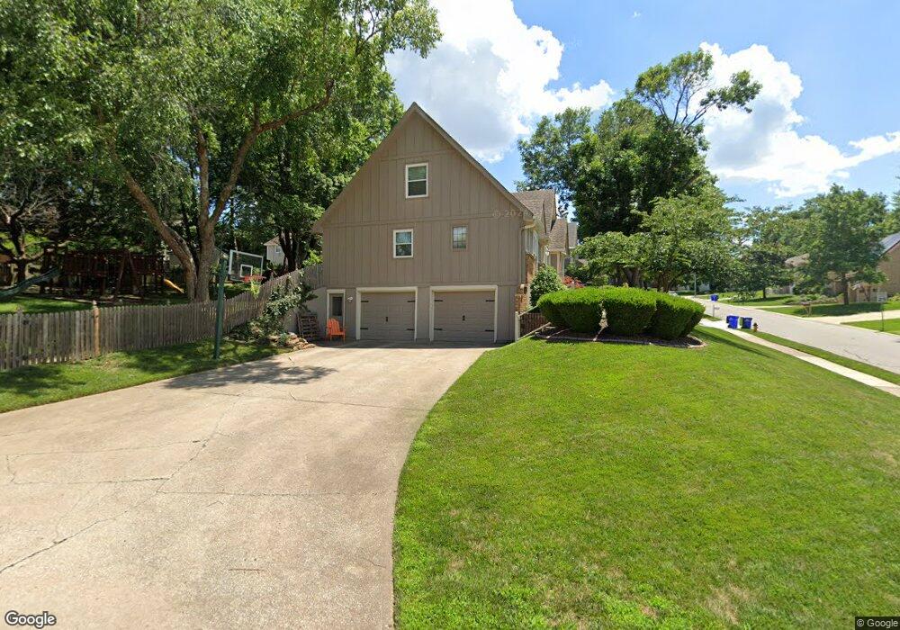 7331 Monrovia St, Shawnee, KS 66216 - photo 1