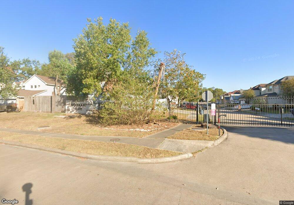 7511 Woodland Gate Dr, Houston, TX 77040 - photo 1