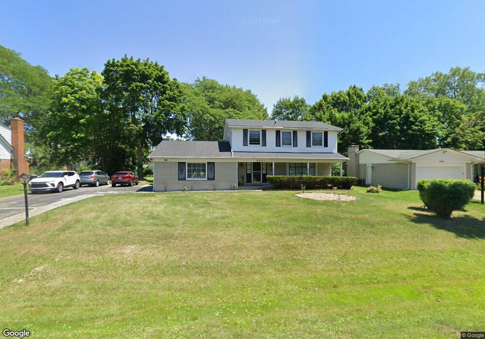 6651 Pine Eagle Ln, West Bloomfield, MI 48322 - photo 1