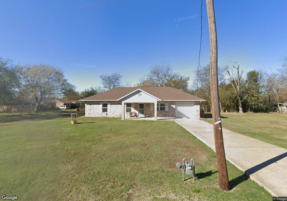 404 S Webb St, Hugo, OK 74743 - photo 1