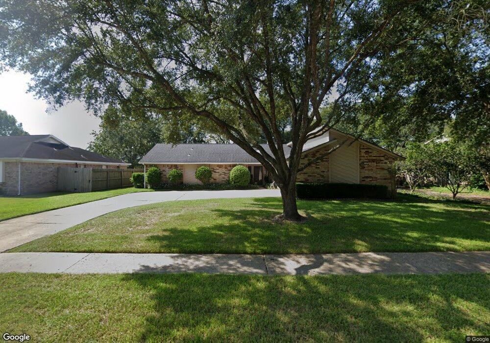 330 W Castle Harbour Dr, Friendswood, TX 77546 - photo 1