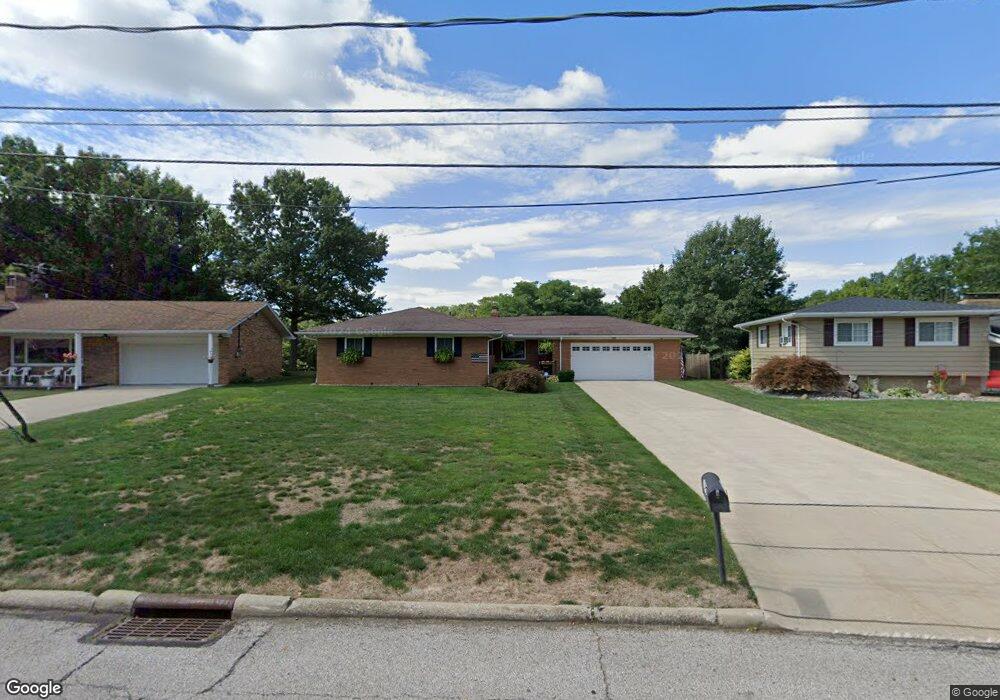 30230 Meadowview Dr, Wickliffe, OH 44092 - photo 1